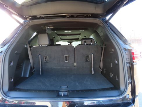 Used 2023 Chevrolet Traverse Premier w/ Redline Edition image 20