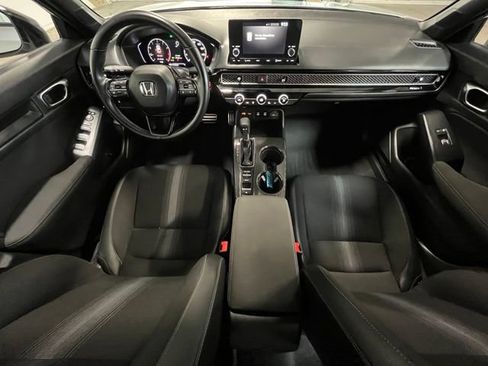 Used 2025 Honda Civic Sport image 17