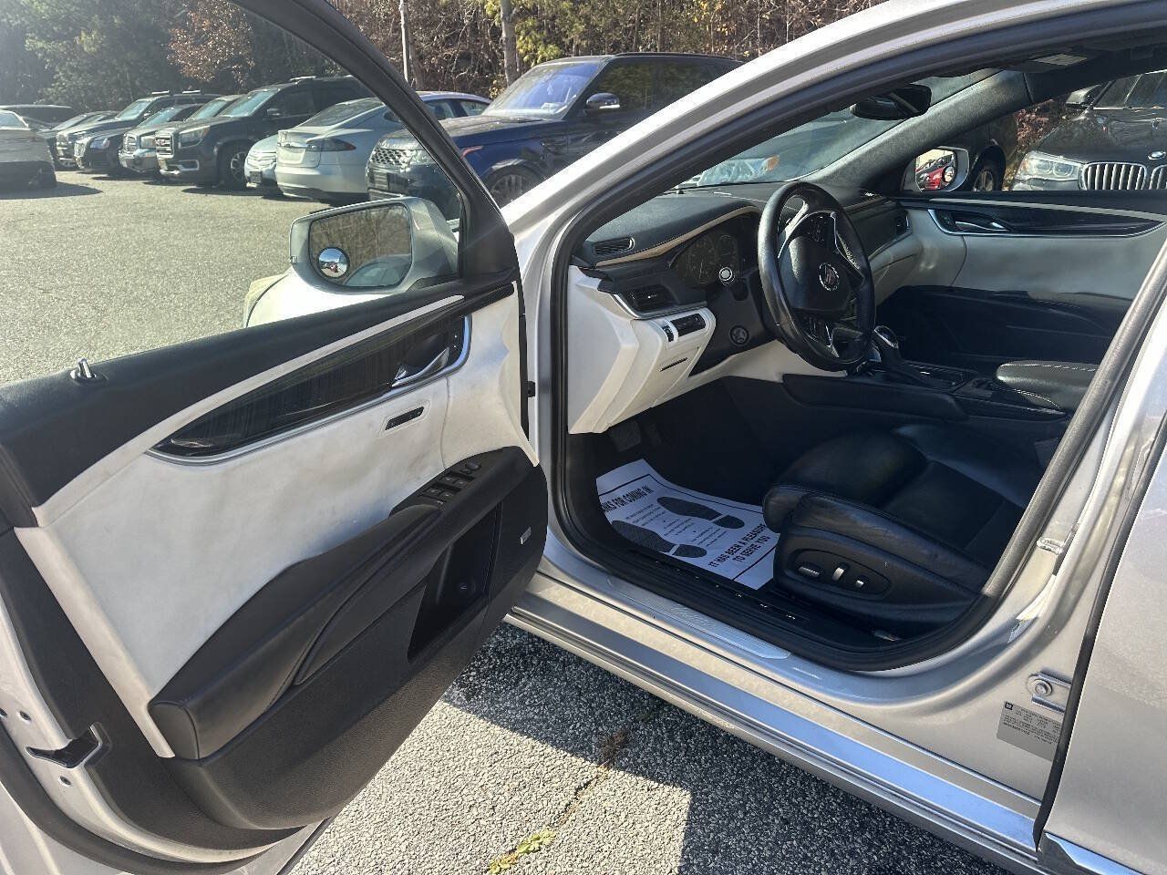 Used 2013 Cadillac XTS Platinum AWD/4WD image 10