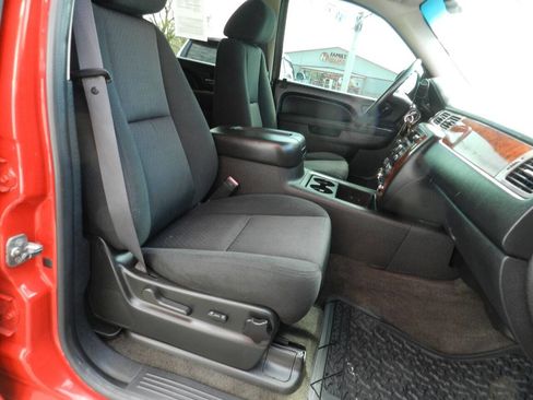 Used 2011 Chevrolet Avalanche LS w/ Regional Value Package image 11
