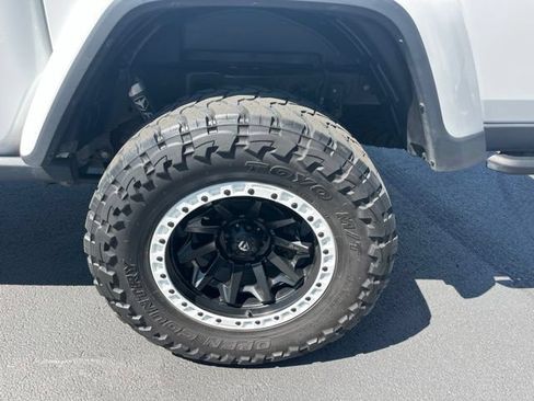 Used 2021 Jeep Gladiator Rubicon AWD/4WD image 19