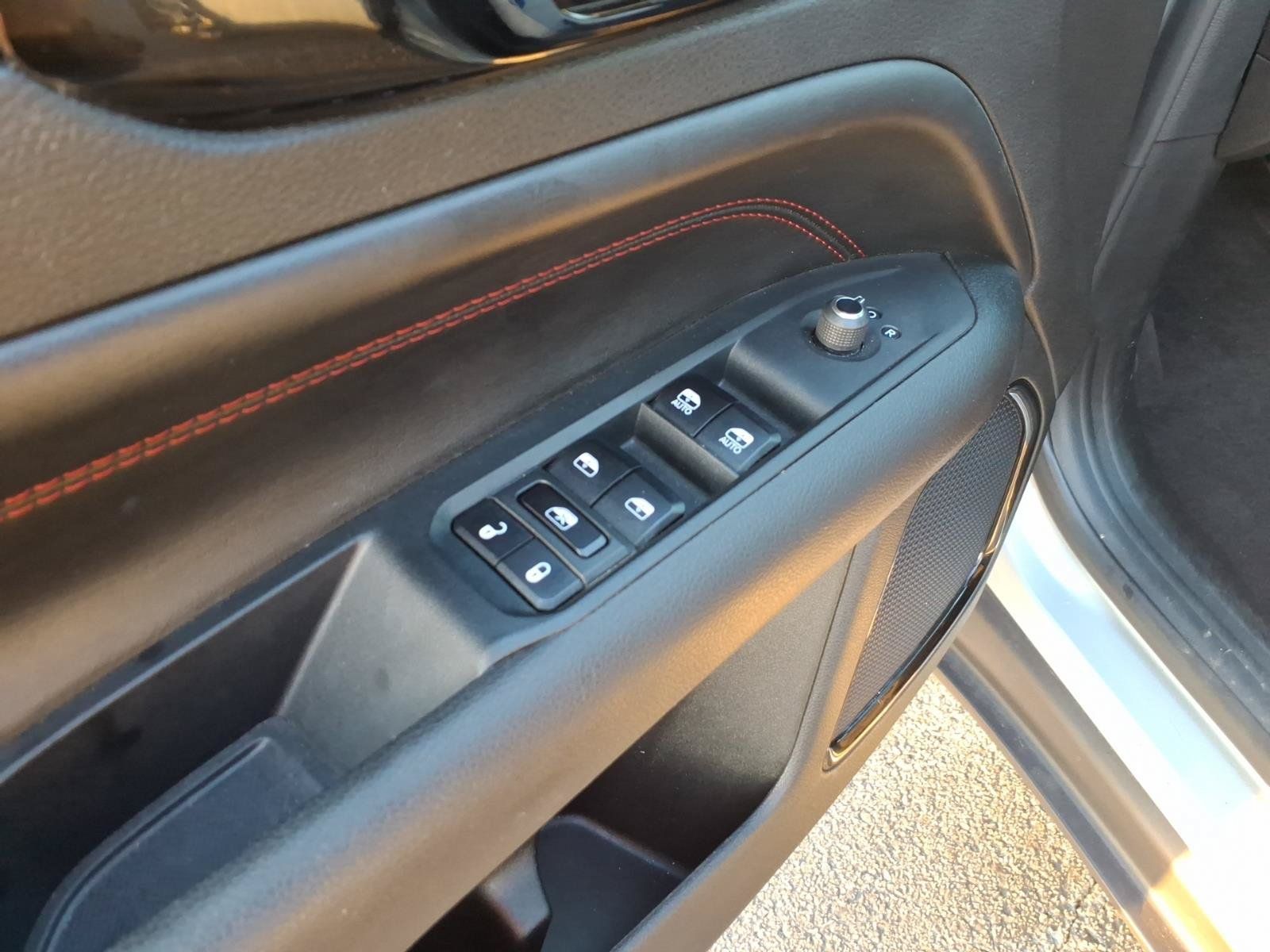 Used 2024 Jeep Compass Trailhawk AWD/4WD image 13