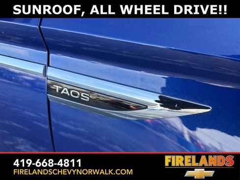 Used 2024 Volkswagen Taos SE w/ Panoramic Sunroof Package image 18