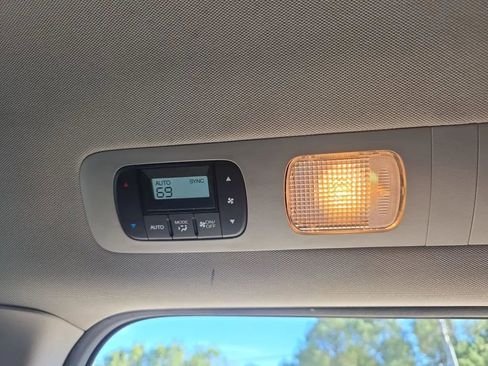 Used 2016 Honda Odyssey SE image 47