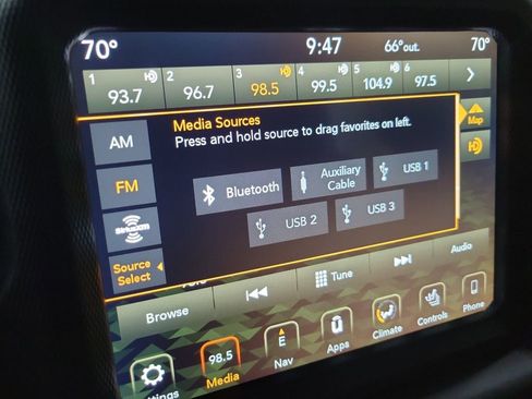 Used 2018 Jeep Wrangler Unlimited Sahara AWD/4WD image 30