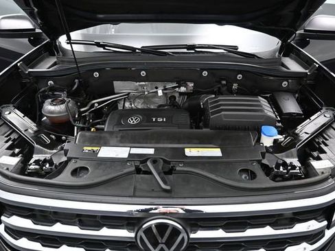 Used 2023 Volkswagen Atlas Cross Sport SE FWD image 35