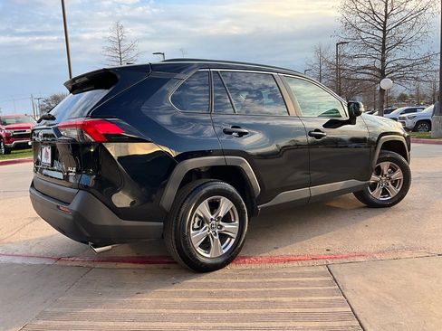 Used 2025 Toyota RAV4 XLE image 6