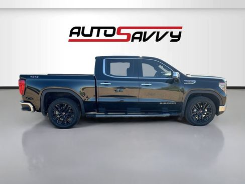 Used 2025 GMC Sierra 1500 SLT w/ SLT Premium Plus Package AWD/4WD image 8