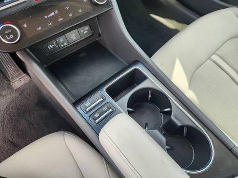 Used 2025 Hyundai Sonata SEL FWD image 19