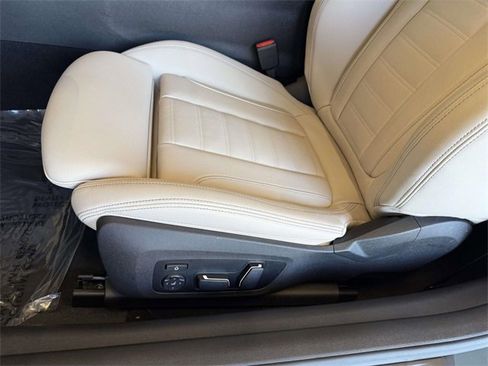 Used 2025 BMW 440i xDrive Convertible image 3