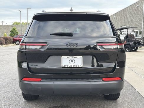 Used 2024 Jeep Grand Cherokee L Laredo AWD/4WD image 4
