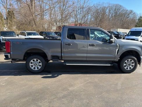 Used 2023 Ford F250 XLT image 8