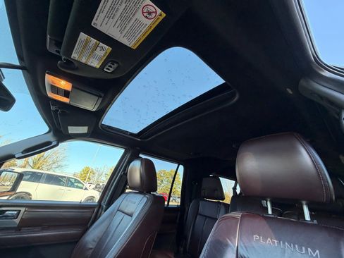 Used 2015 Ford Expedition EL Platinum image 28