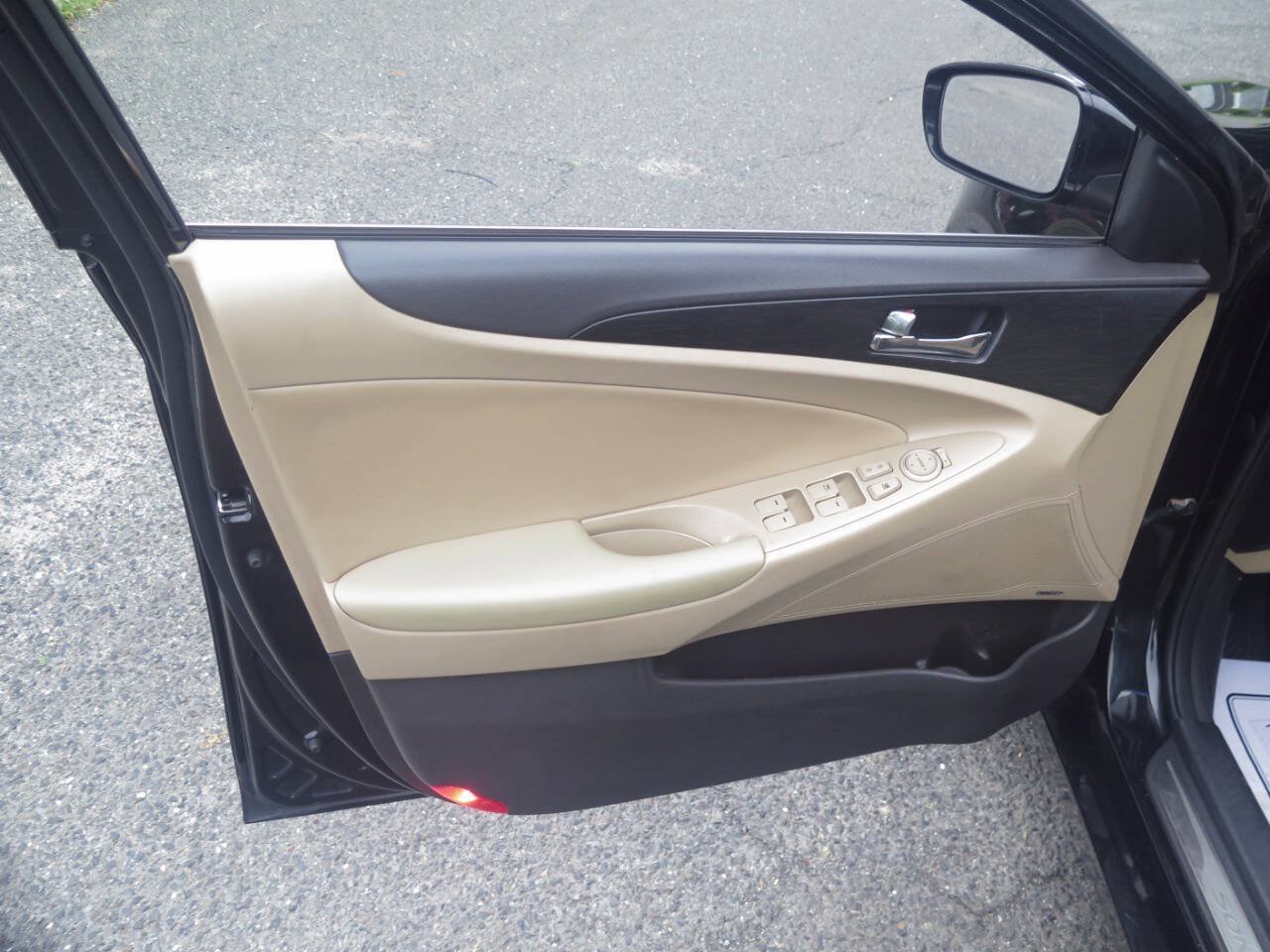 Used 2013 Hyundai Sonata Limited w/ Premium Pkg FWD image 34