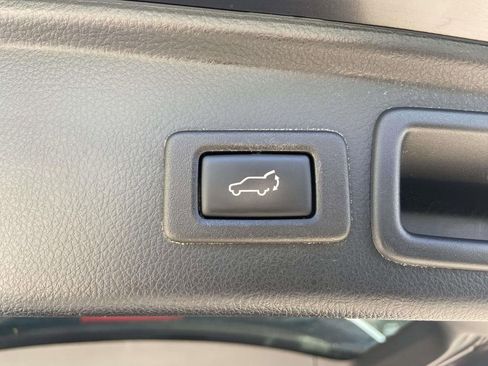 Used 2018 Subaru Forester 2.5i Limited AWD/4WD image 16