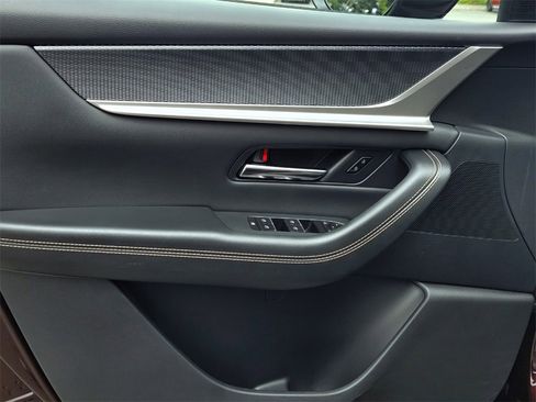 Certified 2025 MAZDA CX-90 Plug-In Hybrid w/Premium Sport image 10