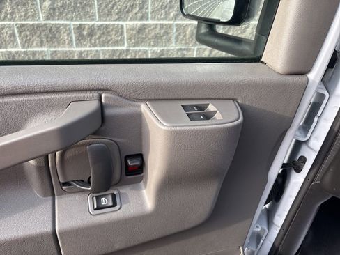 New 2025 Chevrolet Express 3500 w/ Power Convenience Package image 26