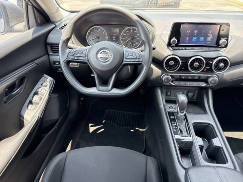 Used 2025 Nissan Sentra S FWD image 11