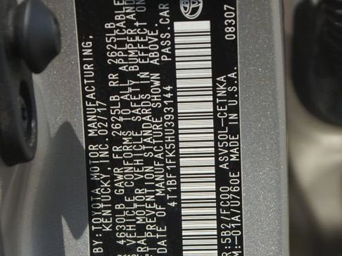 Used 2017 Toyota Camry LE FWD image 17