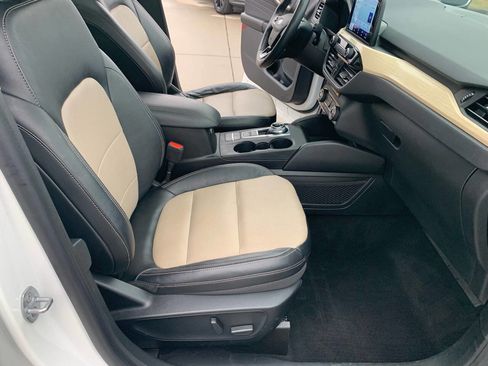 Used 2021 Ford Escape Titanium w/ Titanium Premium Package image 12