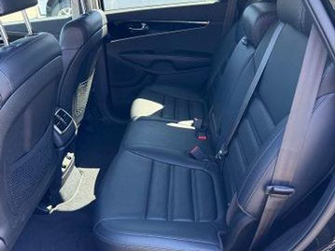Used 2019 Kia Sorento EX AWD/4WD image 9
