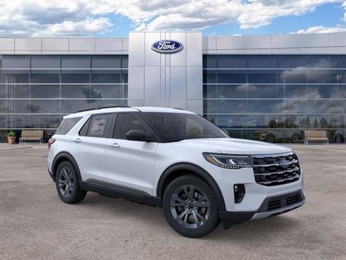 New 2026 Ford Explorer Active w/ Active Comfort Package AWD/4WD image 9