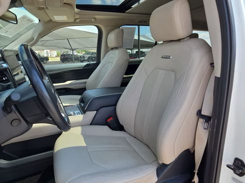 Used 2023 Ford Expedition Platinum AWD/4WD image 15
