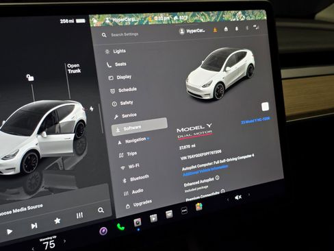 Used 2023 Tesla Model Y Performance image 61