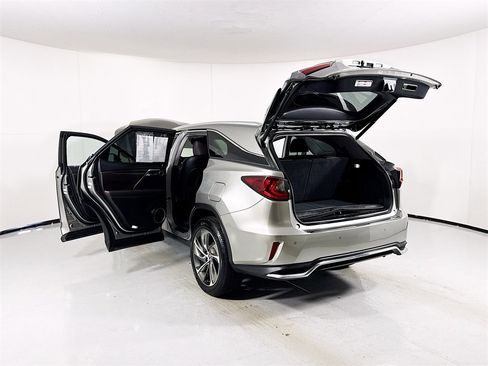 Used 2019 Lexus RX 450hL AWD image 30