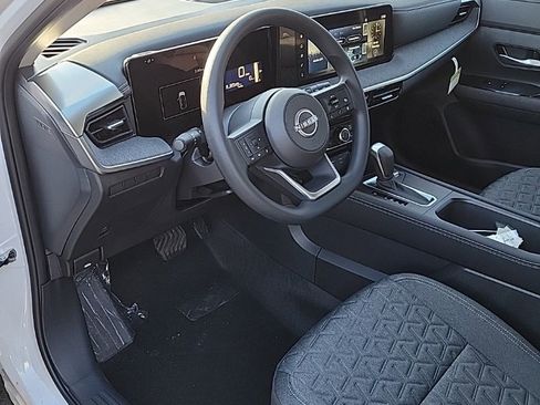 Used 2025 Nissan Kicks SV w/ Charging Package image 21