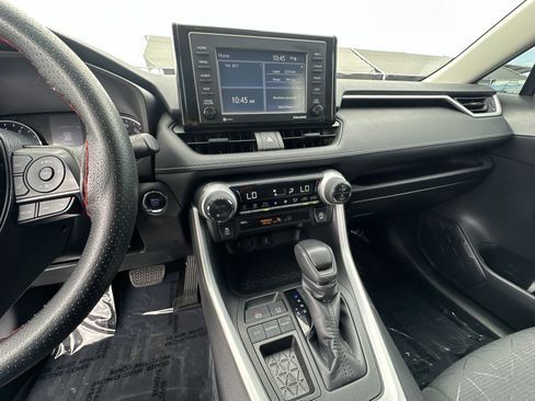 Used 2021 Toyota RAV4 XLE image 24