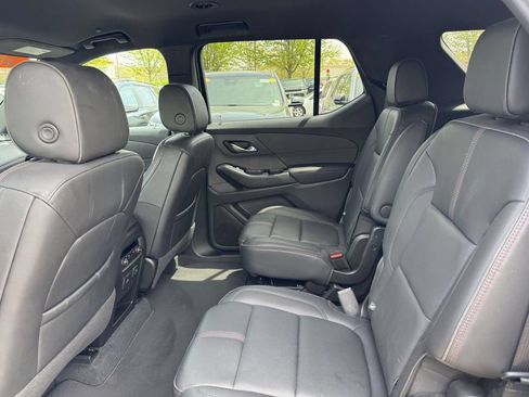 Used 2023 Chevrolet Traverse RS AWD/4WD image 11