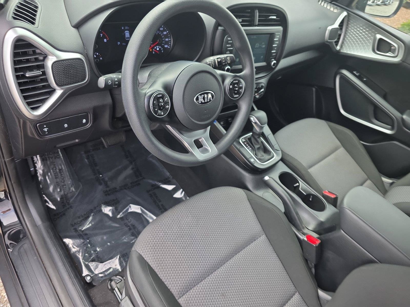 Used 2021 Kia Soul LX FWD image 16