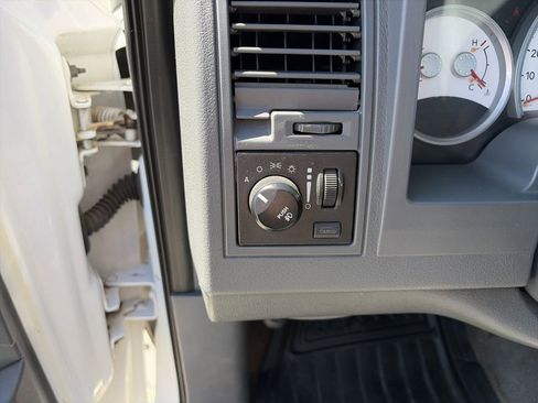 Used 2005 Dodge Dakota Laramie AWD/4WD image 19