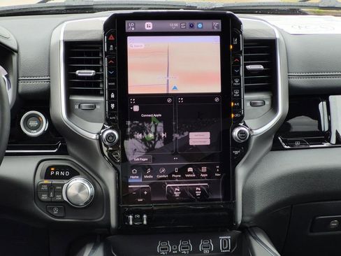 New 2026 RAM 1500 Laramie AWD/4WD image 17