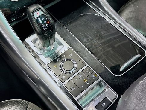 Used 2016 Land Rover Range Rover Sport HSE image 18