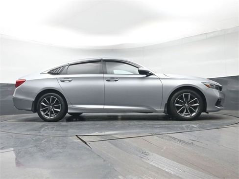 Used 2021 Honda Accord EX-L image 32