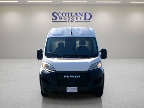 Used 2025 RAM ProMaster 2500 FWD image 3