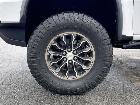 Used 2021 Chevrolet Colorado ZR2 AWD/4WD image 7