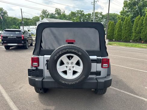 Used 2015 Jeep Wrangler Unlimited Sport w/ Quick Order Package 23S AWD/4WD image 7