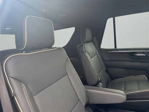 Used 2025 Chevrolet Tahoe Premier image 20