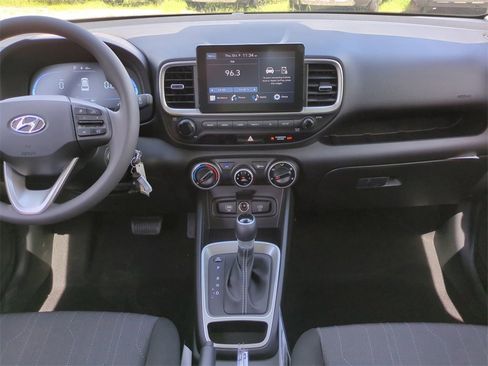 New 2026 Hyundai Venue SE image 19