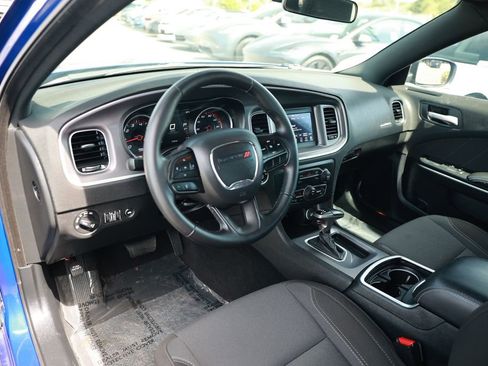 Used 2020 Dodge Charger SXT w/ Driver Convenience Group image 14