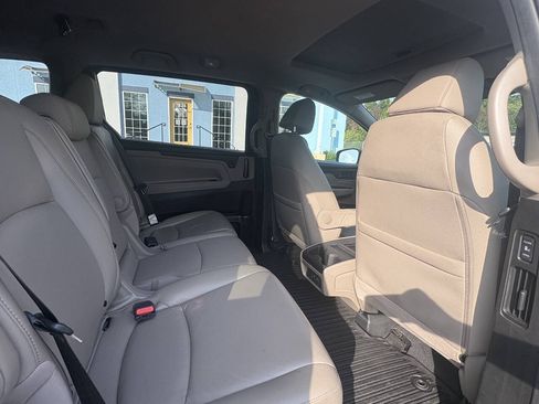 Used 2018 Honda Odyssey EX-L image 25