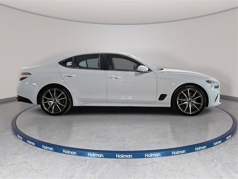 Used 2023 Genesis G70 2.0T image 5