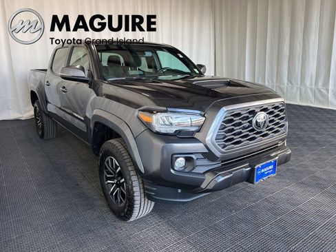 Used 2023 Toyota Tacoma TRD Sport AWD/4WD image 30