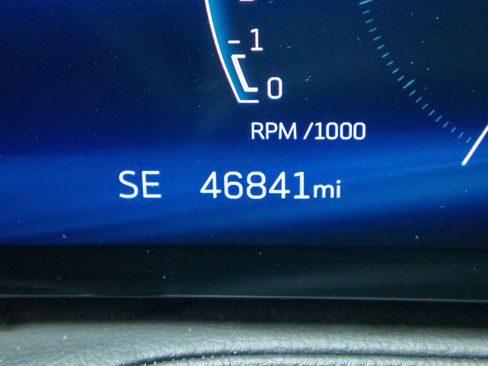 Certified 2024 Cadillac XT4 Premium Luxury image 34