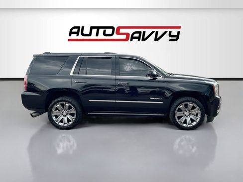 Used 2015 GMC Yukon Denali w/ Premium Package AWD/4WD image 8