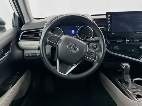 Used 2023 Toyota Camry XLE image 17