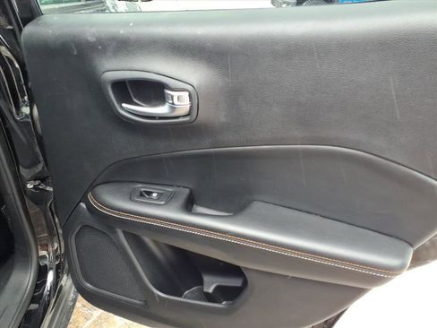 Used 2020 Jeep Compass Latitude w/ Cold Weather Group image 20